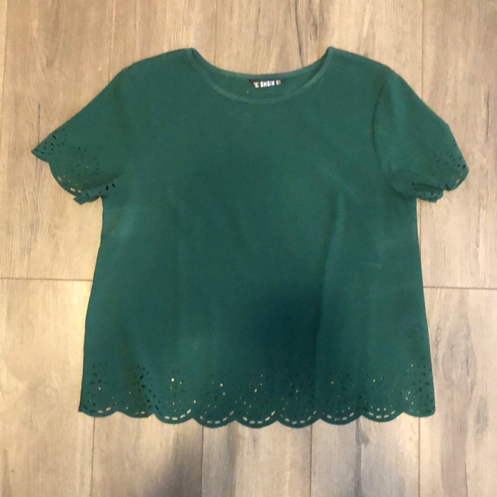Scalloped shirt sleeve blouse